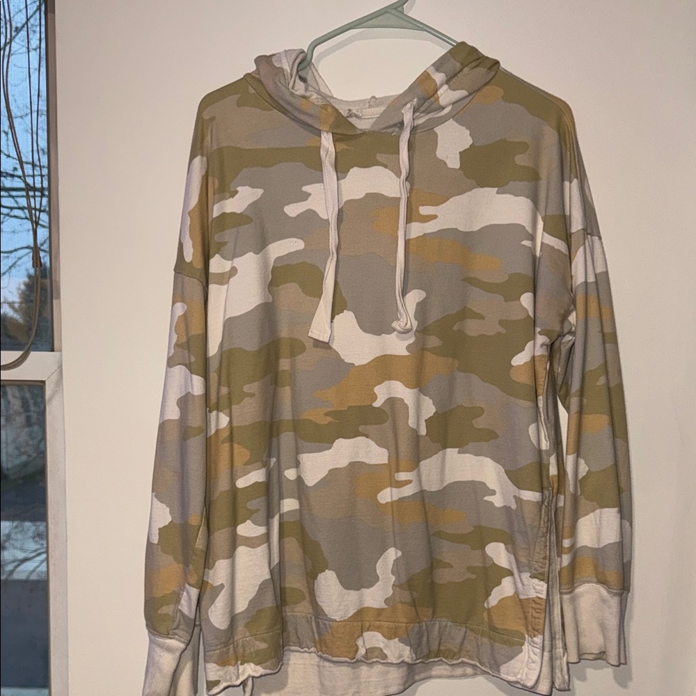 Aerie Cream and Tan Hoodie Camo